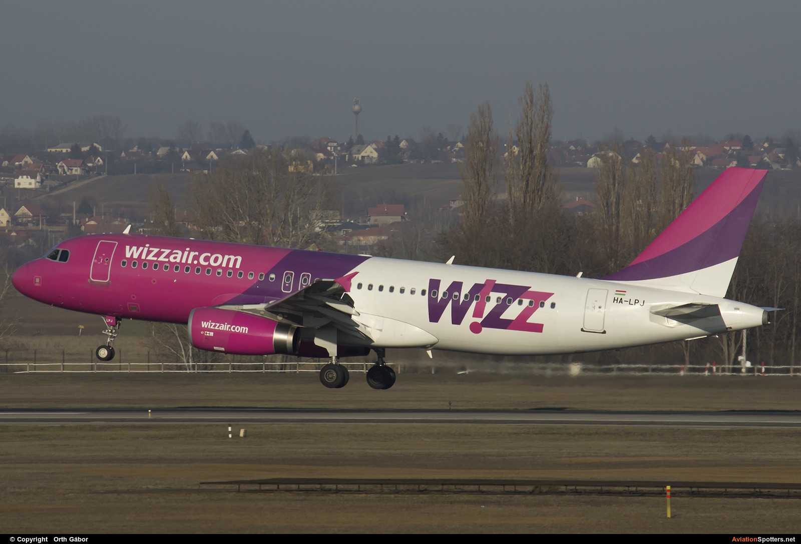 Wizz Air  -  A320  (HA-LPJ) By Orth Gábor (Roodkop)