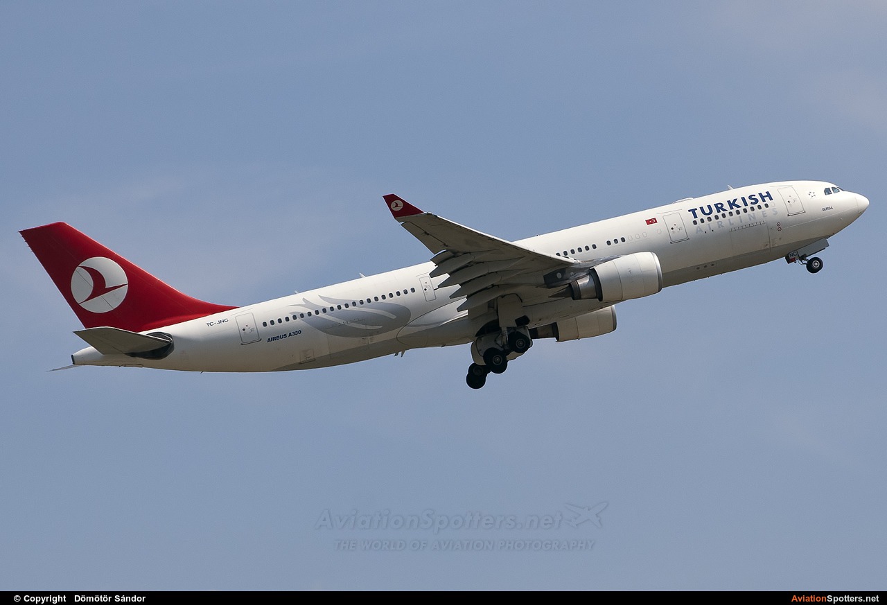 Turkish Airlines  -  A330-200  (TC-JNC) By Dömötör Sándor (mat1899)