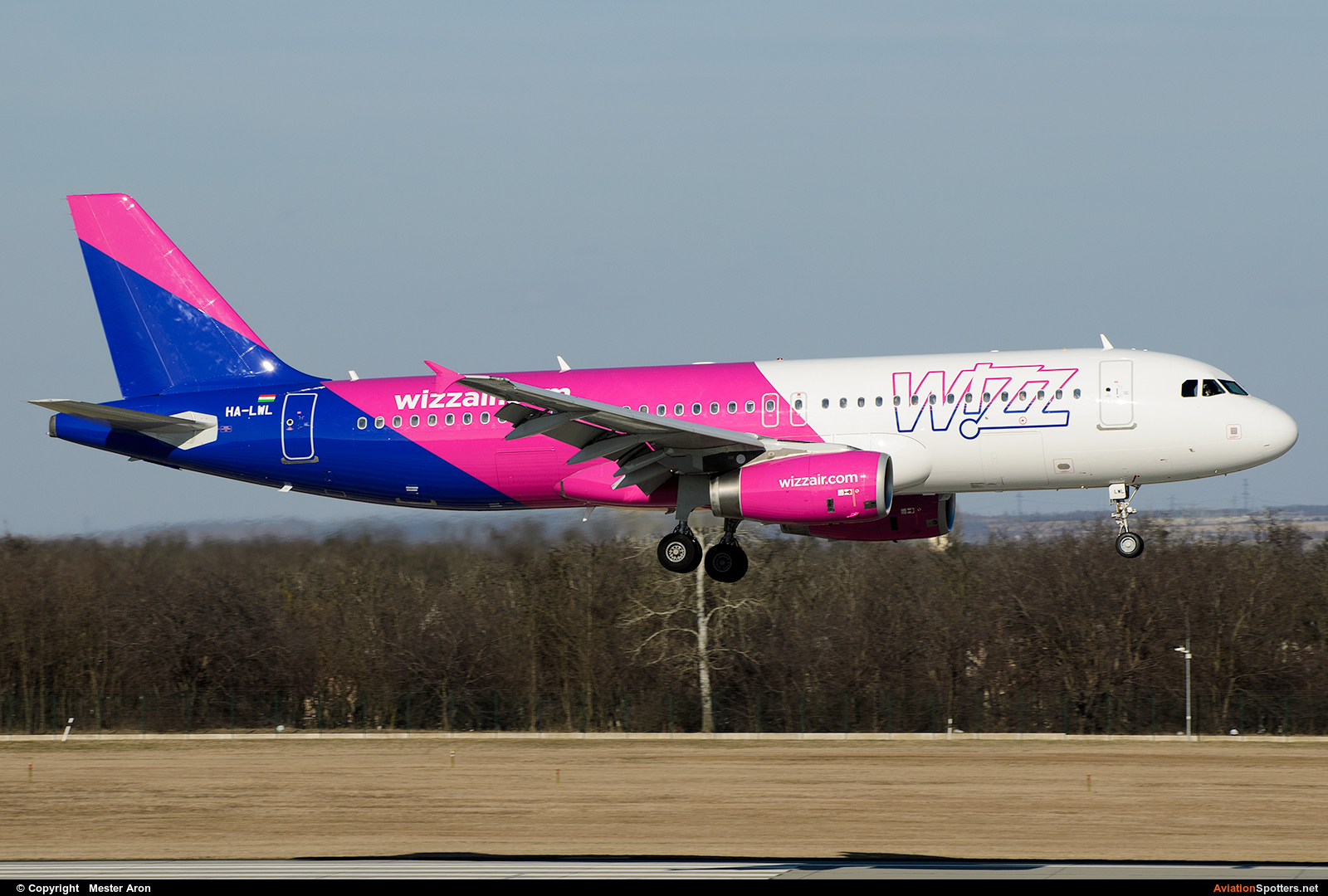 Wizz Air  -  A320-232  (HA-LWL) By Mester Aron (MesterAron)