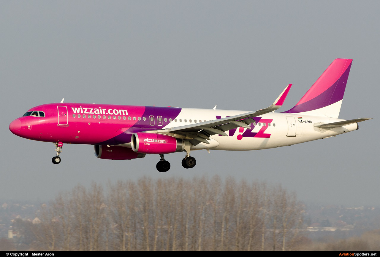 Wizz Air  -  A320-232  (HA-LWR) By Mester Aron (MesterAron)