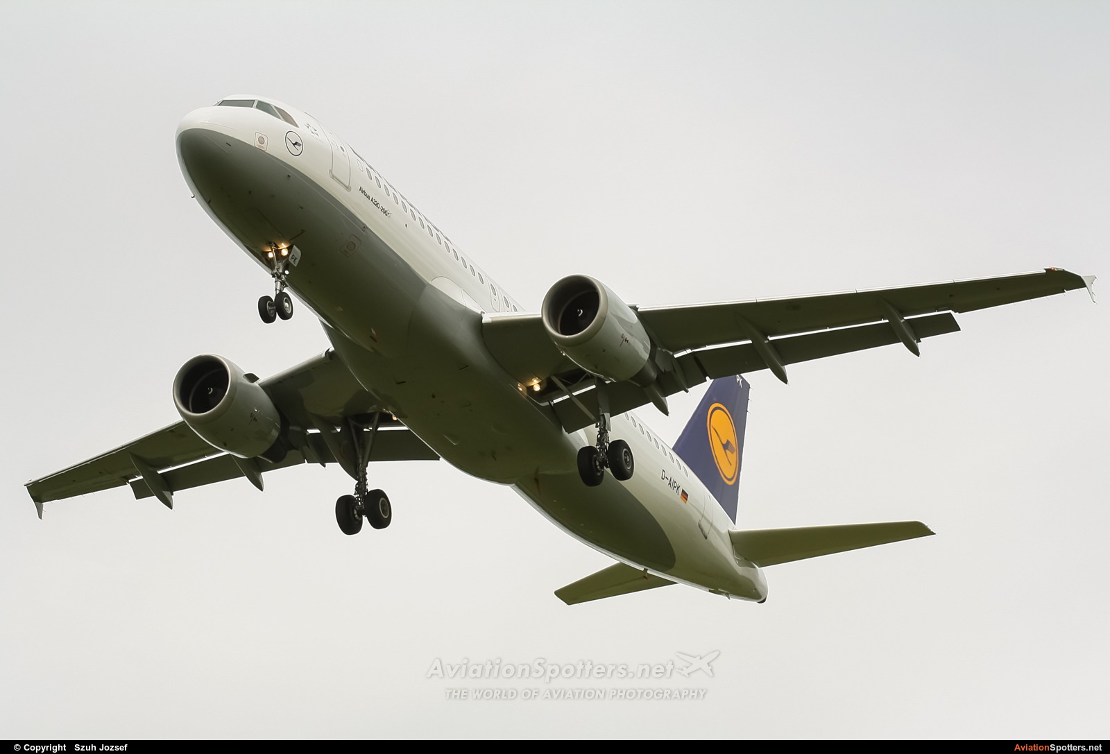Lufthansa  -  A320  (D-AIPK) By Szuh Jozsef (szuh jozsef)
