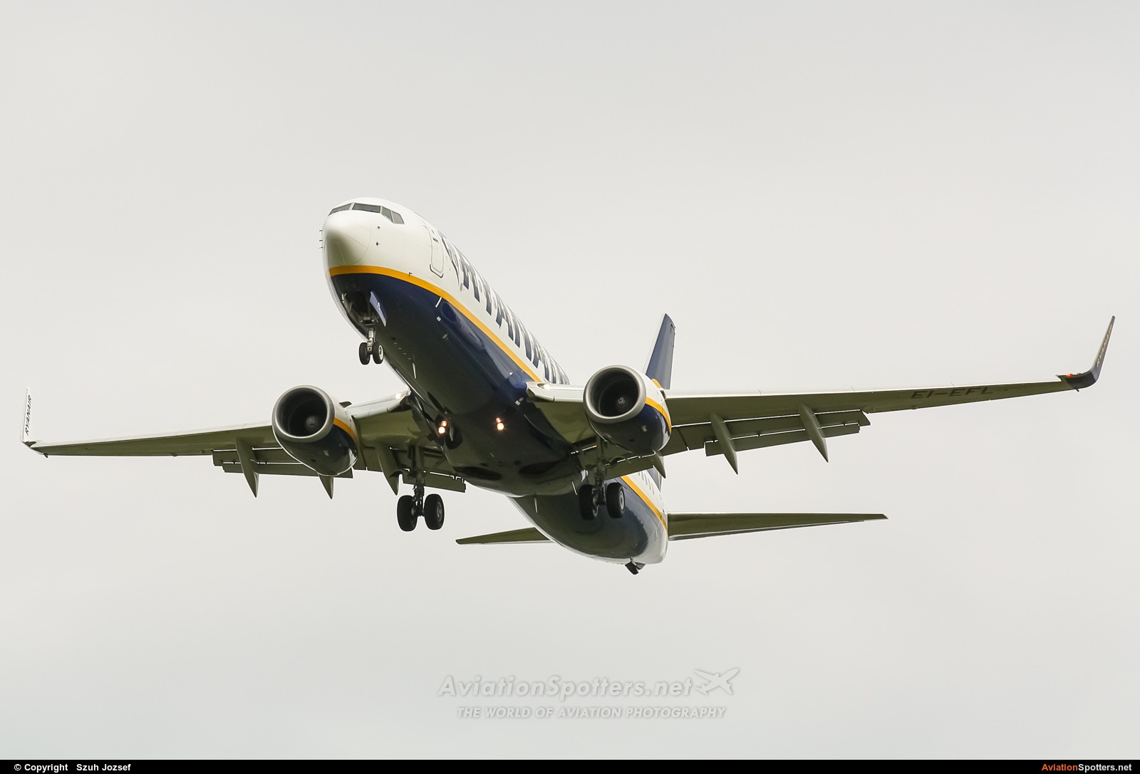 Ryanair  -  737-8AS  (EI-EFL) By Szuh Jozsef (szuh jozsef)