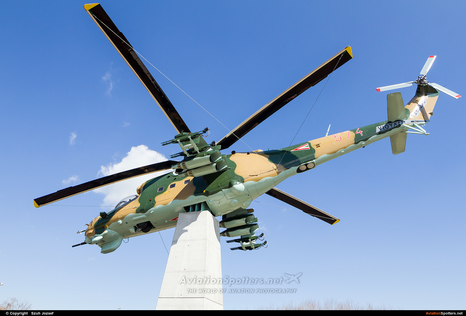 Hungary - Air Force  -  Mi-24D  (574) By Szuh Jozsef (szuh jozsef)