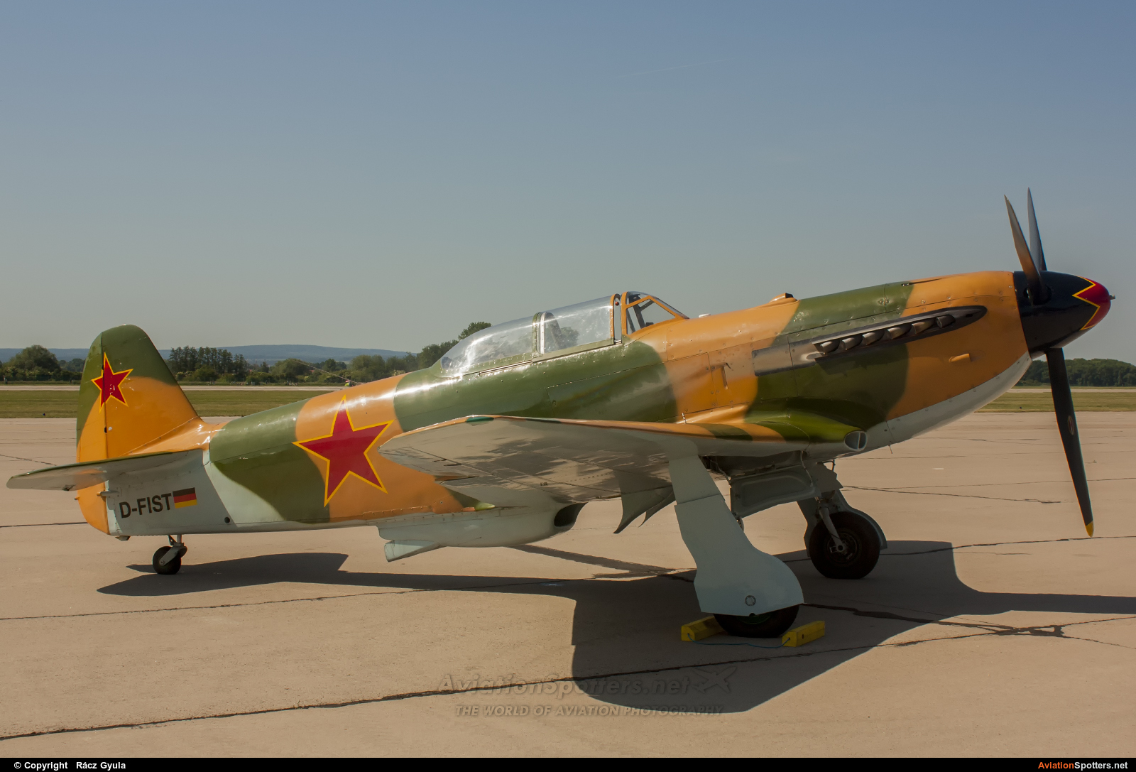 Private  -  Yak-9UM   (D-FIST) By Rácz Gyula (Spawn)