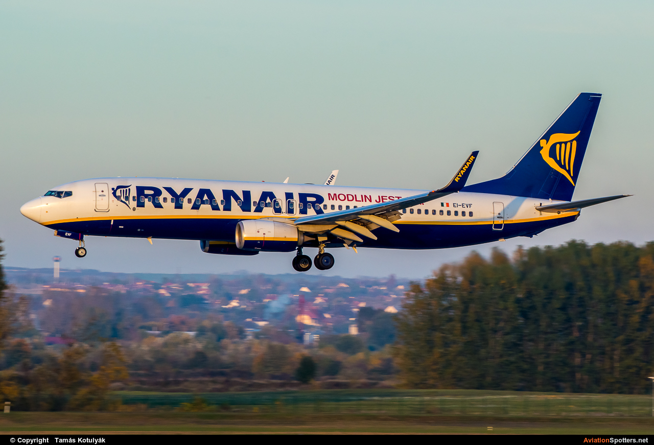 Ryanair  -  737-8AS  (EI-EVF) By Tamás Kotulyák (TAmas)