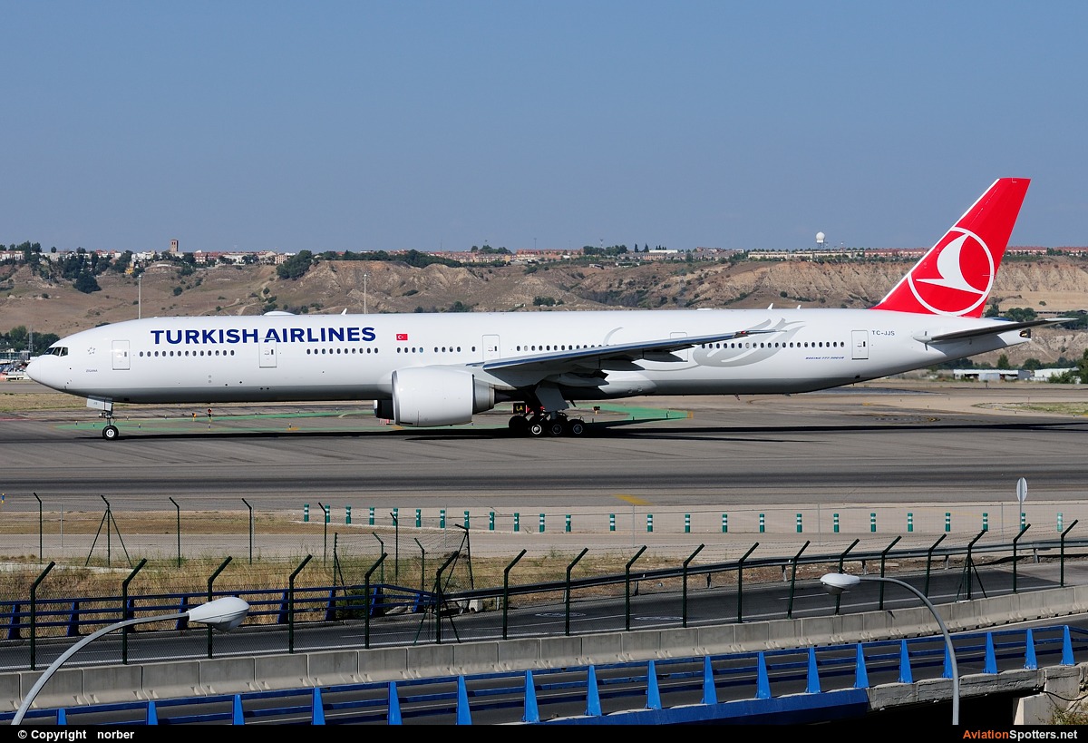 Turkish Airlines  -  777-300ER  (TC-JJS) By norber (norber)