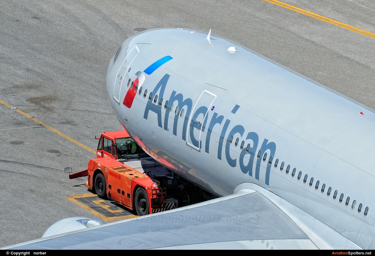 American Airlines  -  A330-243  (N285AY) By norber (norber)