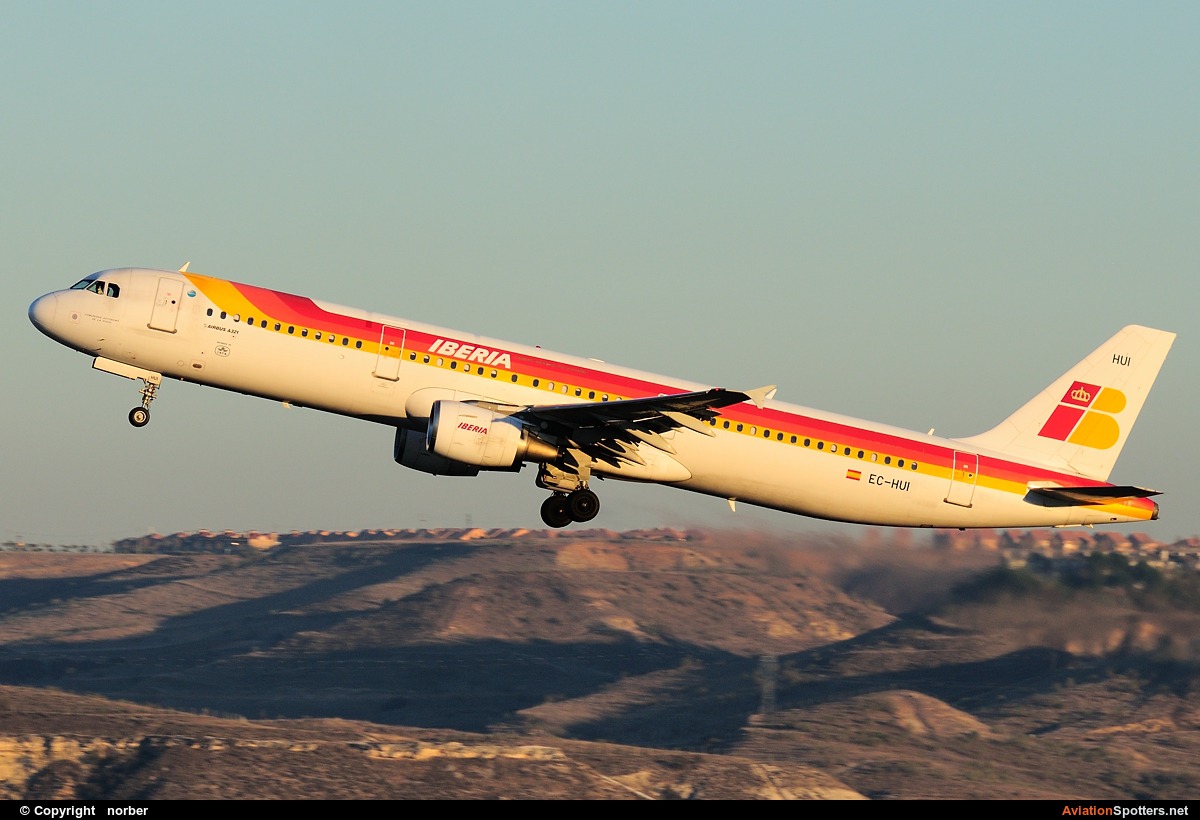 Iberia  -  A321-211  (EC-HUI) By norber (norber)