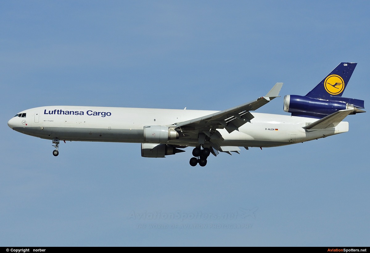 Lufthansa Cargo  -  MD-11F  (D-ALCN) By norber (norber)