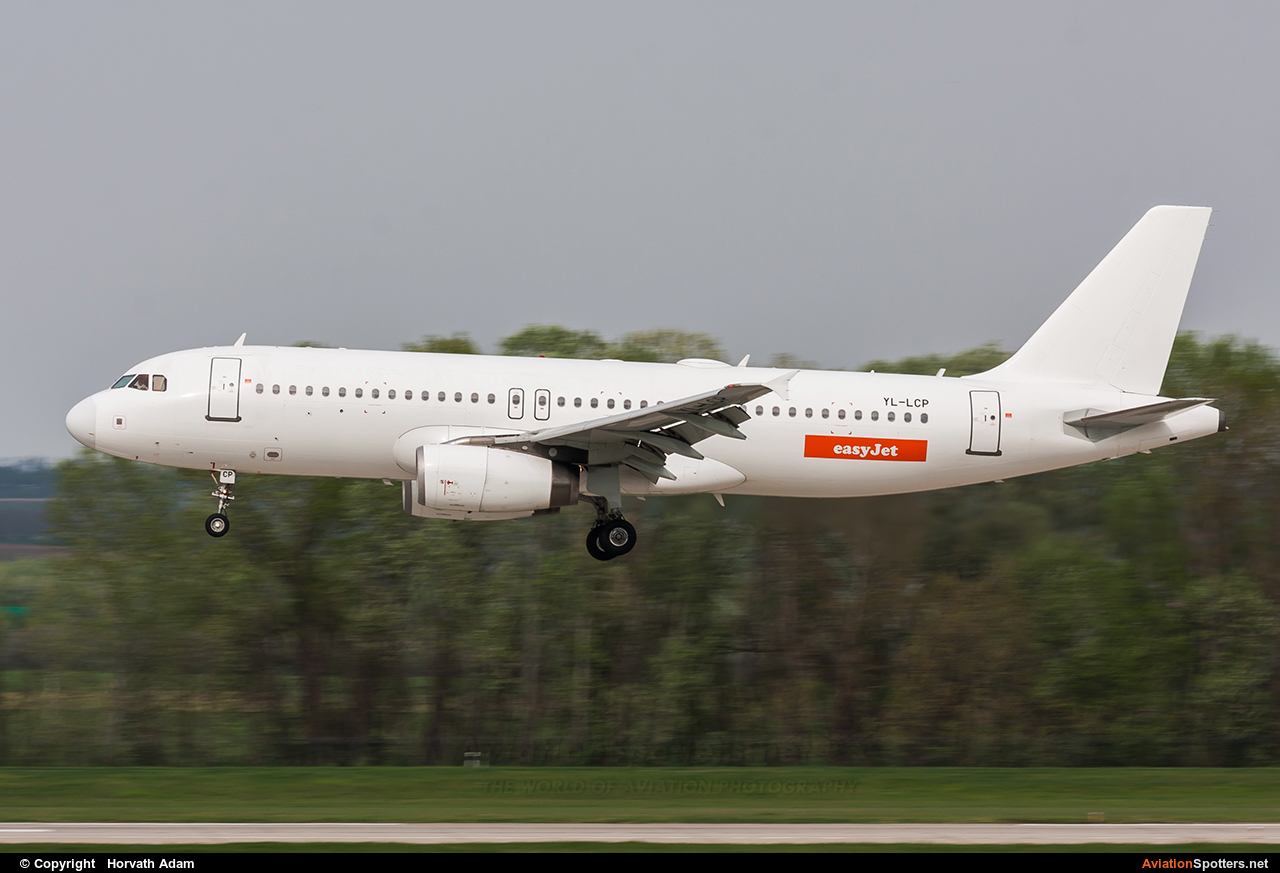 easyJet  -  A320-232  (YL-LCP) By Horvath Adam (odin7602)