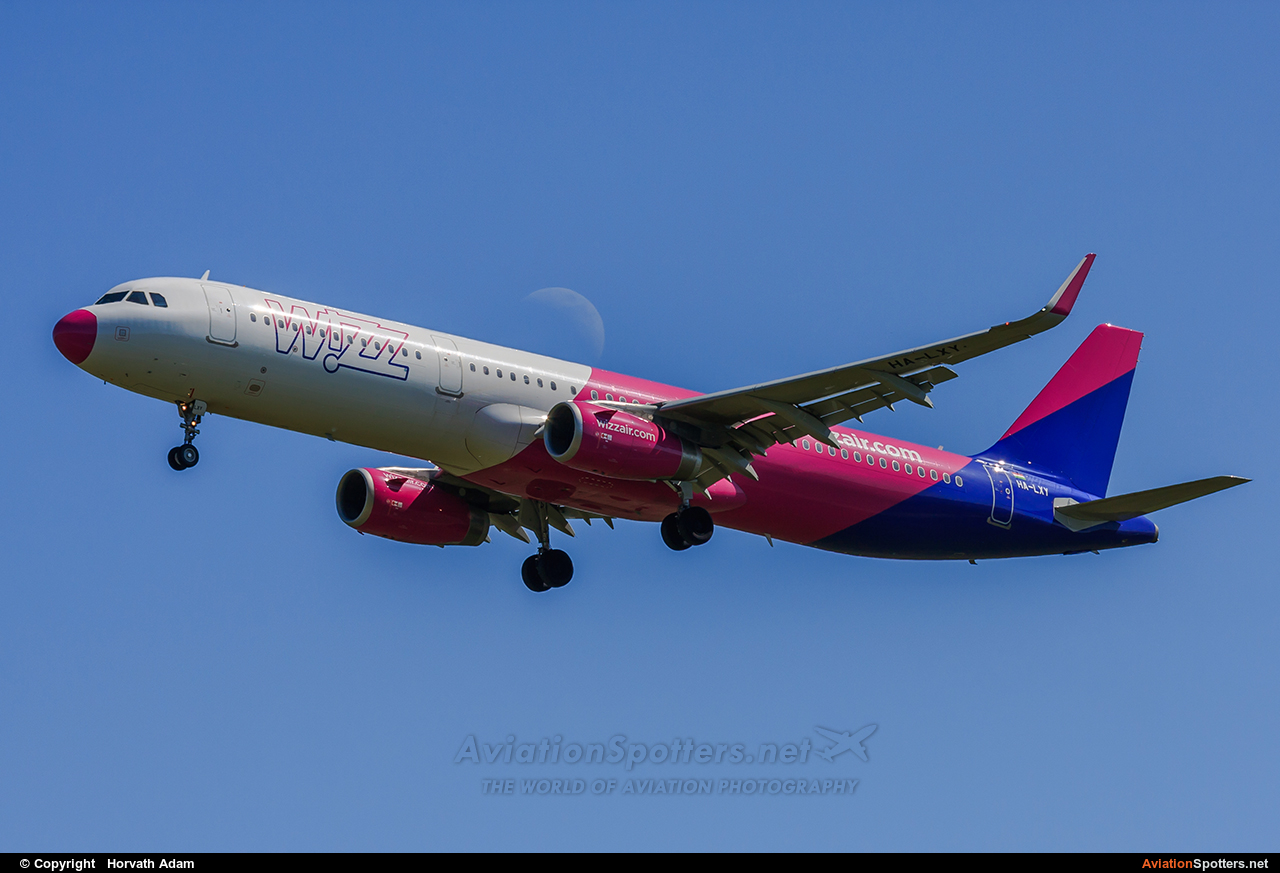 Wizz Air  -  A321-231  (HA-LXY) By Horvath Adam (odin7602)