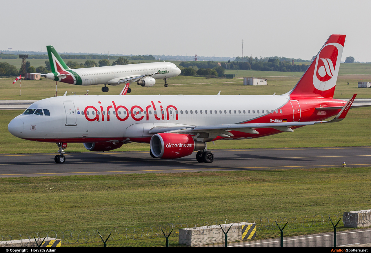 Air Berlin  -  A320-214  (D-ABNM) By Horvath Adam (odin7602)