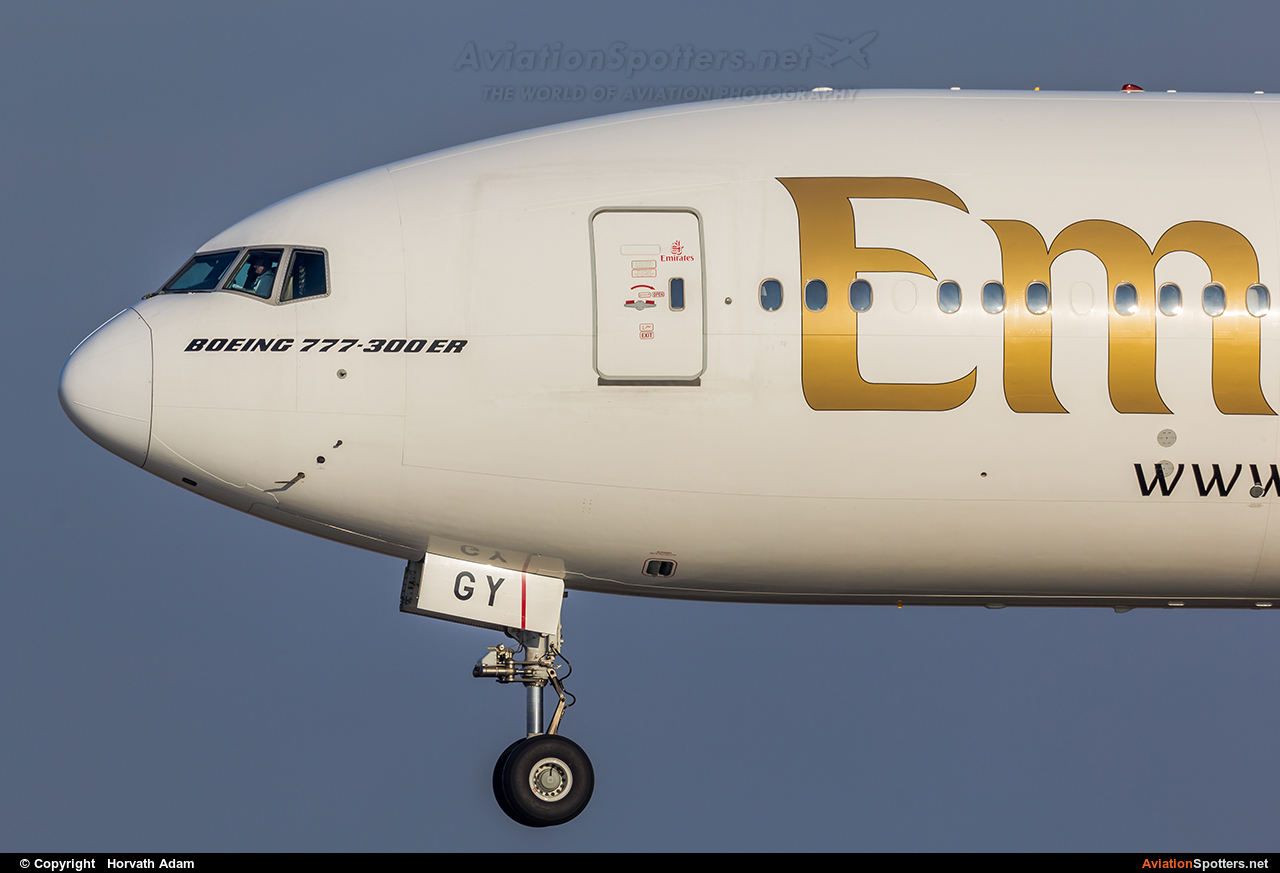 Emirates Airlines  -  777-300ER  (A6-EGY) By Horvath Adam (odin7602)