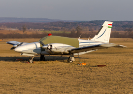 Piper - PA-34 Seneca (HA-YCI) - ptolnai