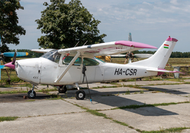 Cessna - 182 Skylane RG (HA-CSR) - ptolnai