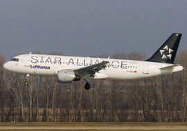 Airbus - A320 (D-AIPC) - ptolnai