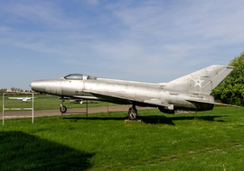Mikoyan-Gurevich - MiG-21F-13 (305) - ptolnai
