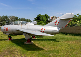Mikoyan-Gurevich - MiG-15 UTI (203) - ptolnai