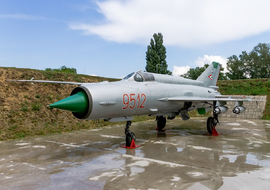 Mikoyan-Gurevich - MiG-21MF (9512) - ptolnai