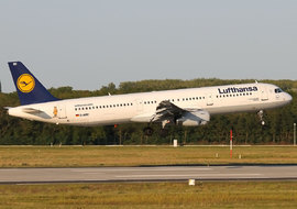 Airbus - A321 (D-AIRY) - ptolnai