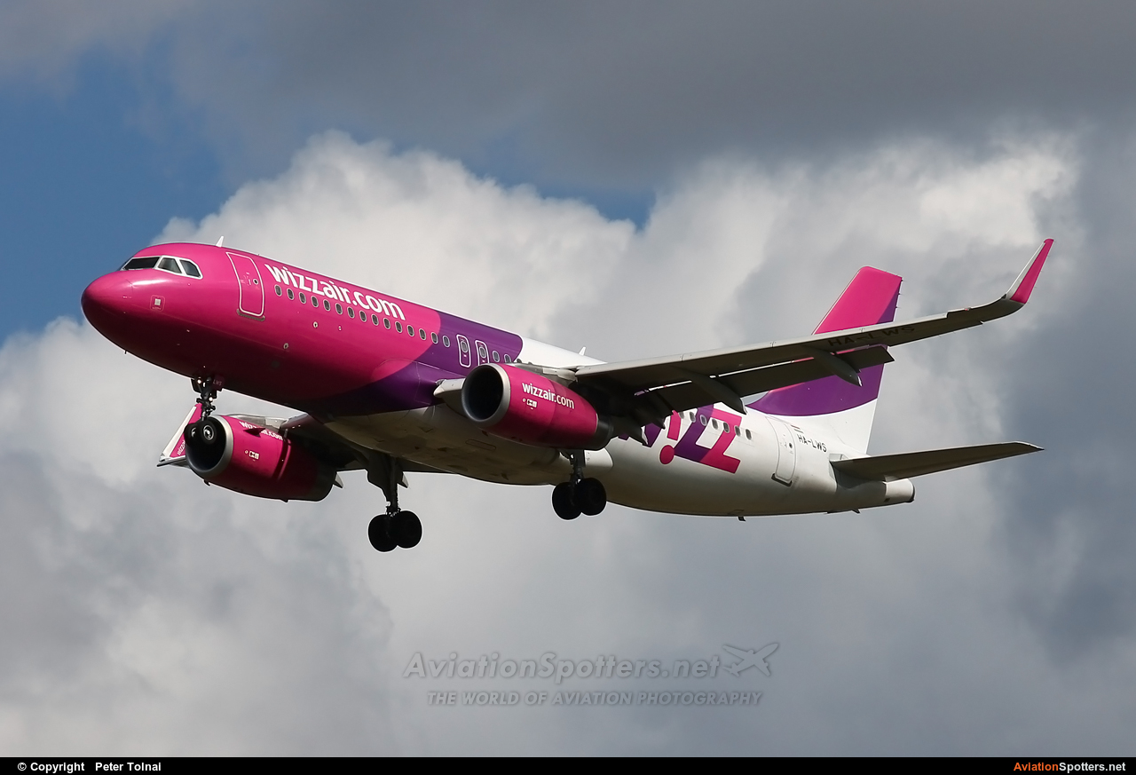 Wizz Air  -  A320  (HA-LWS) By Peter Tolnai (ptolnai)