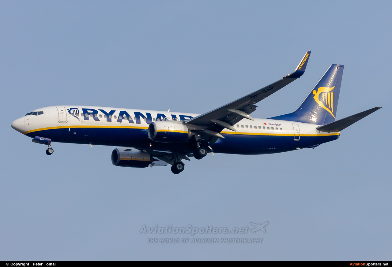 Ryanair  -  737-8AS  (9H-QAP) By Peter Tolnai (ptolnai)