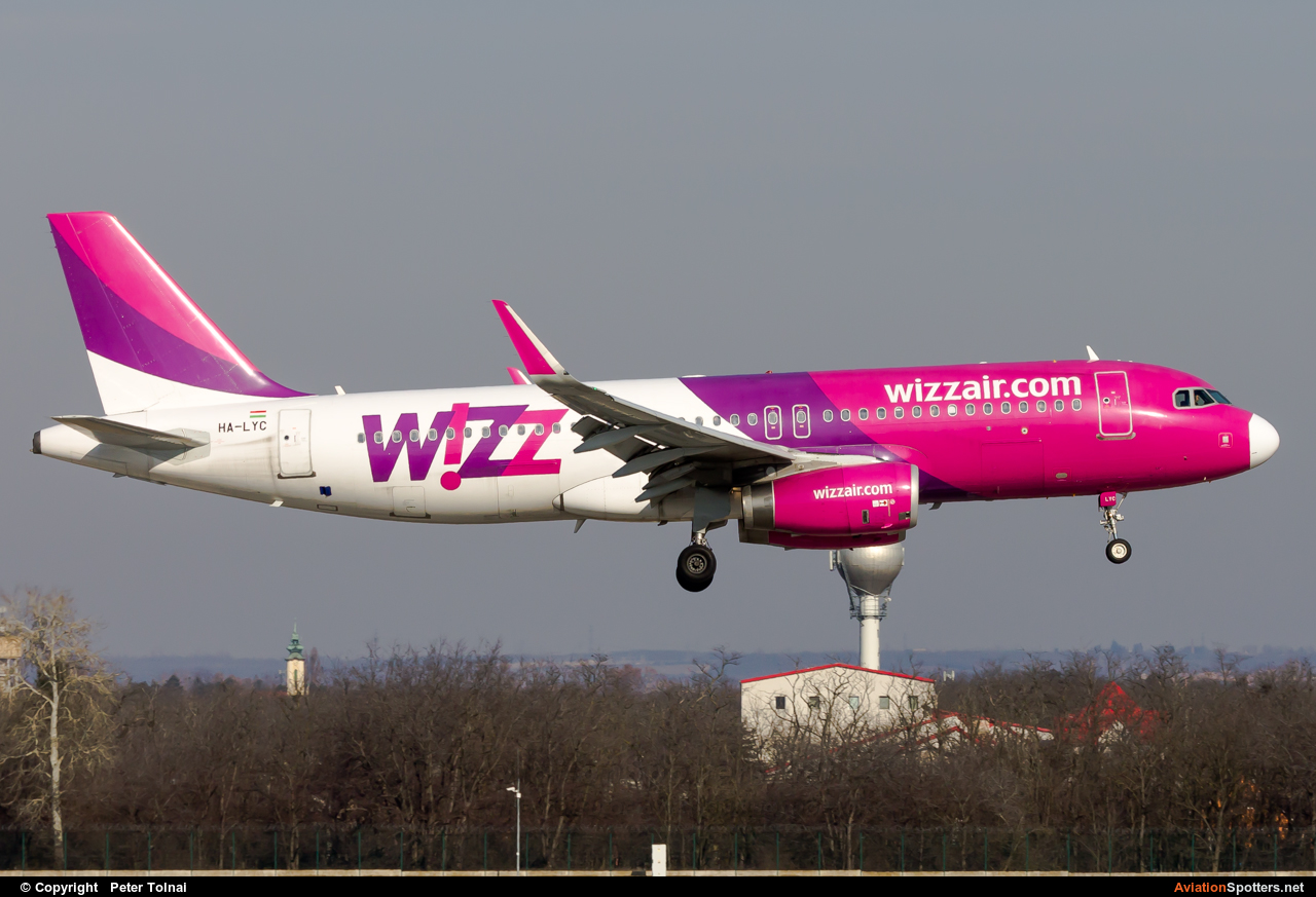 Wizz Air  -  A320  (HA-LYC) By Peter Tolnai (ptolnai)