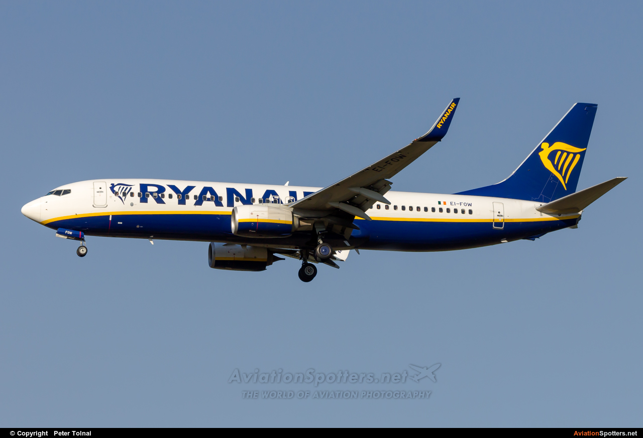 Ryanair  -  737-8AS  (EI-FOW) By Peter Tolnai (ptolnai)