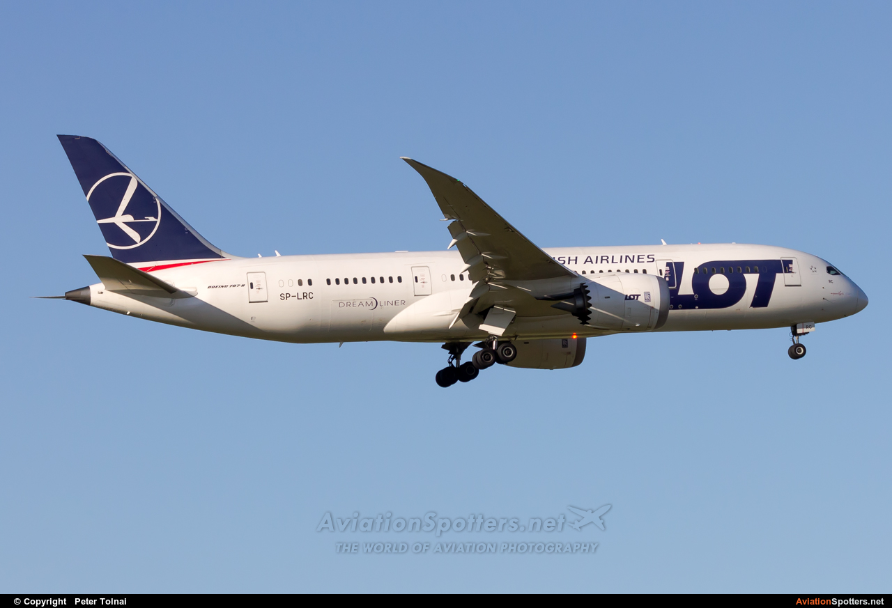LOT - Polish Airlines  -  787-8 Dreamliner  (SP-LRC) By Peter Tolnai (ptolnai)