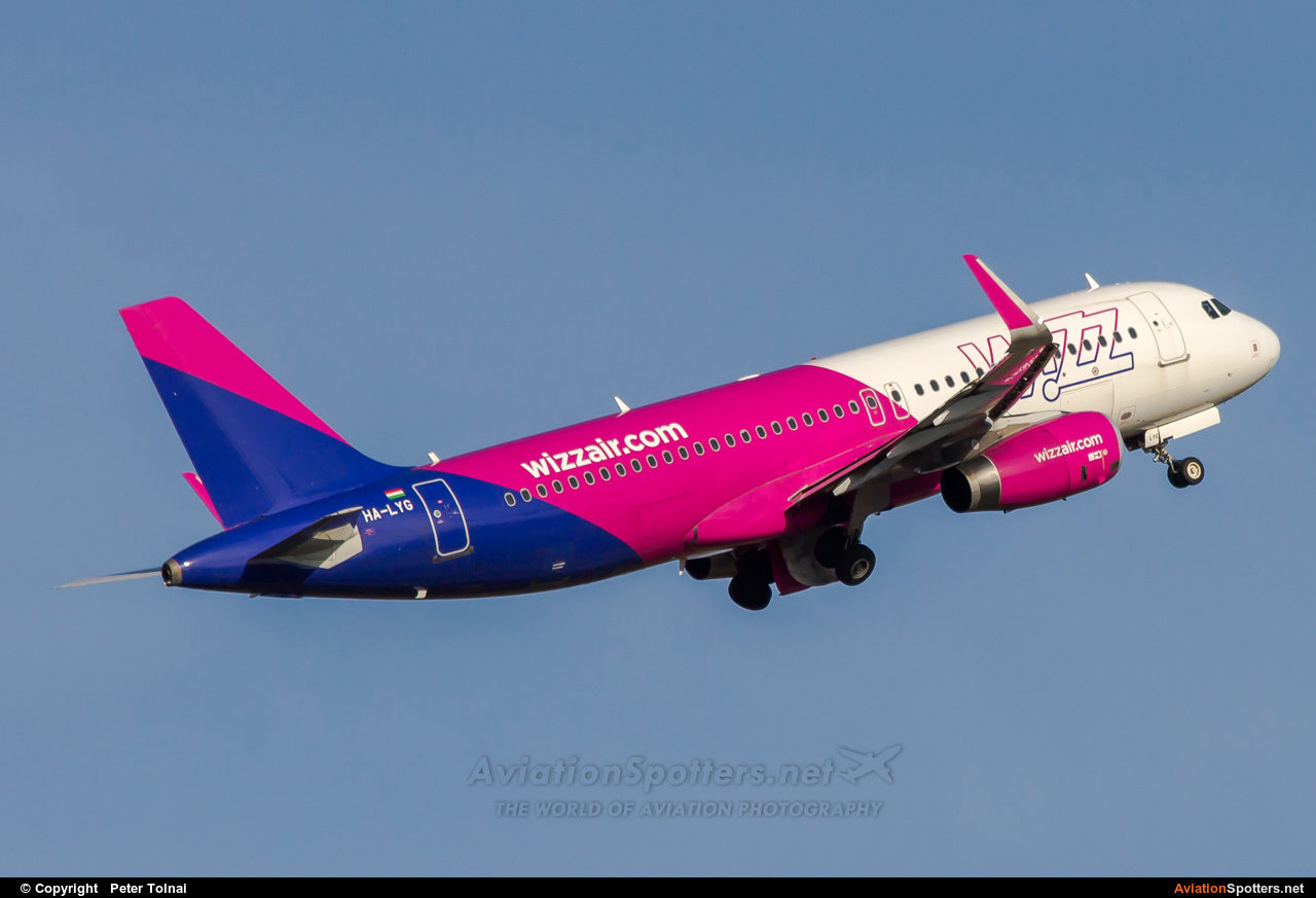 Wizz Air  -  A320-232  (HA-LYG) By Peter Tolnai (ptolnai)