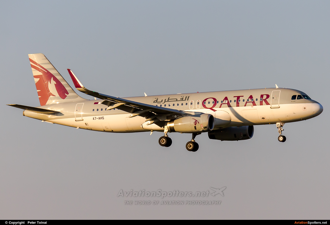 Qatar Airways  -  A320-231  (A7-AHS) By Peter Tolnai (ptolnai)