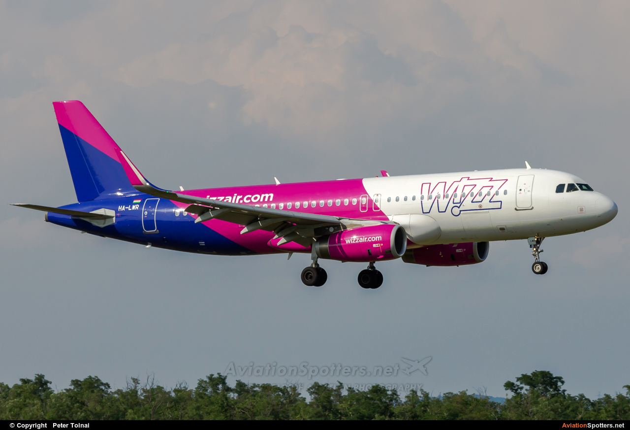 Wizz Air  -  A320-232  (HA-LWR) By Peter Tolnai (ptolnai)