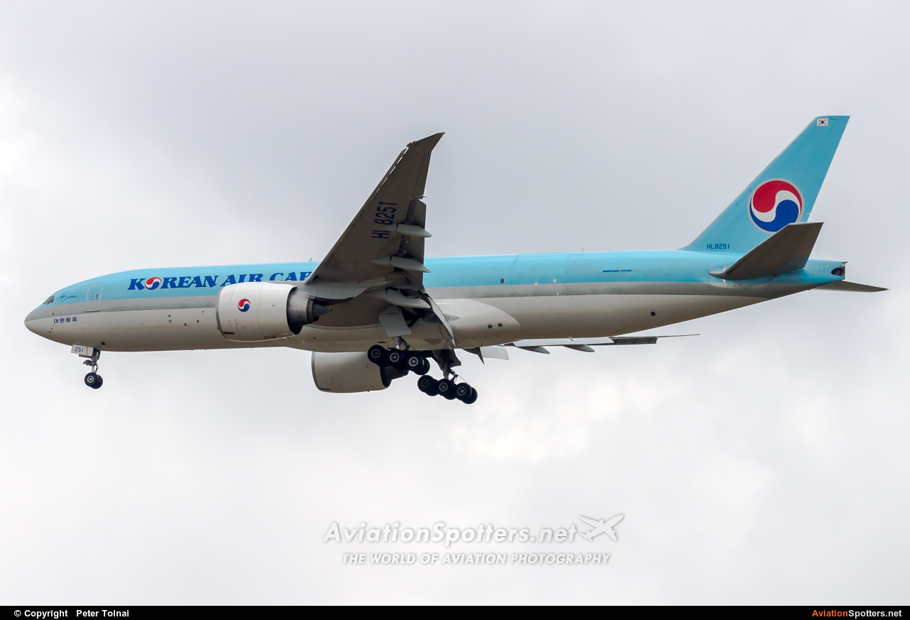 Korean Air Cargo  -  777-FB5  (HL8251) By Peter Tolnai (ptolnai)