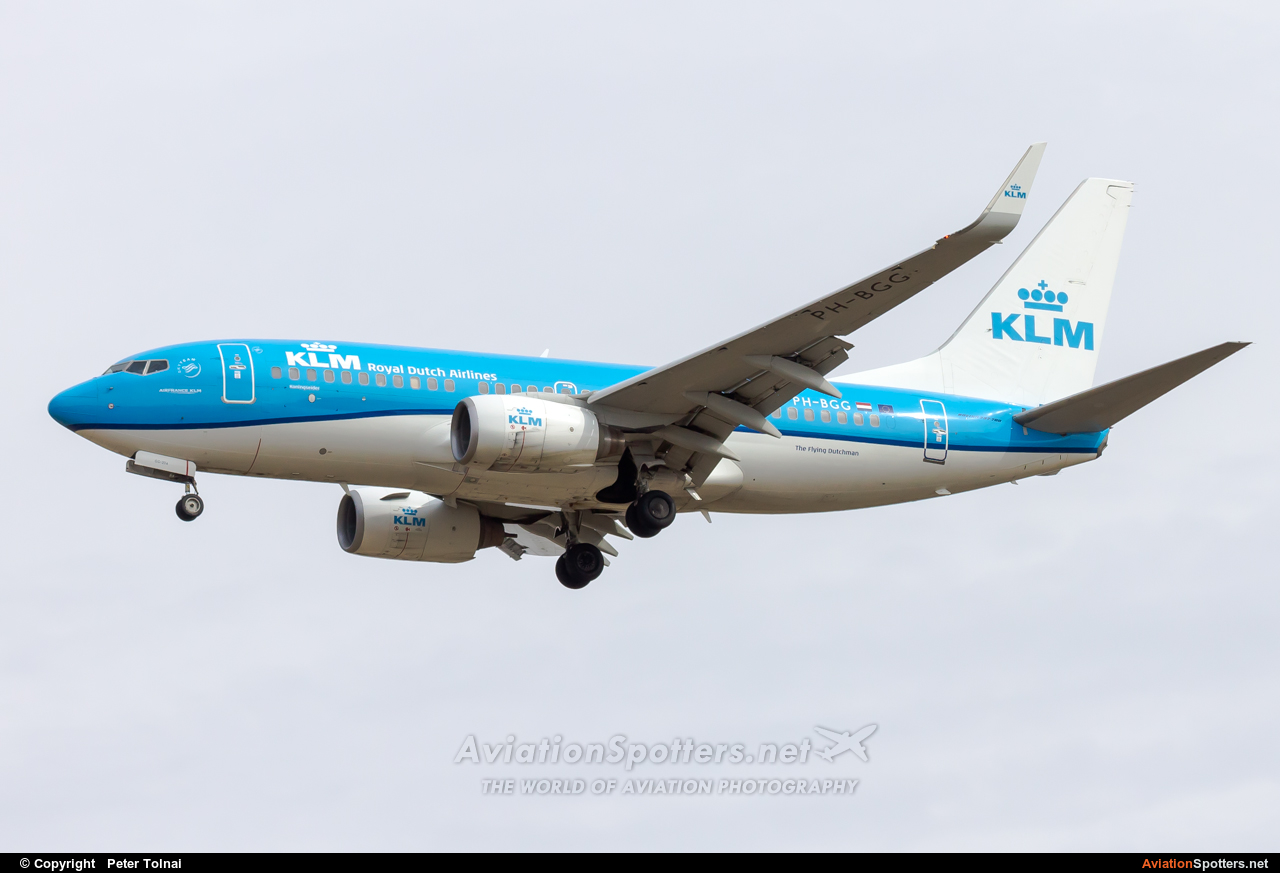 KLM  -  737-700  (PH-BGG) By Peter Tolnai (ptolnai)