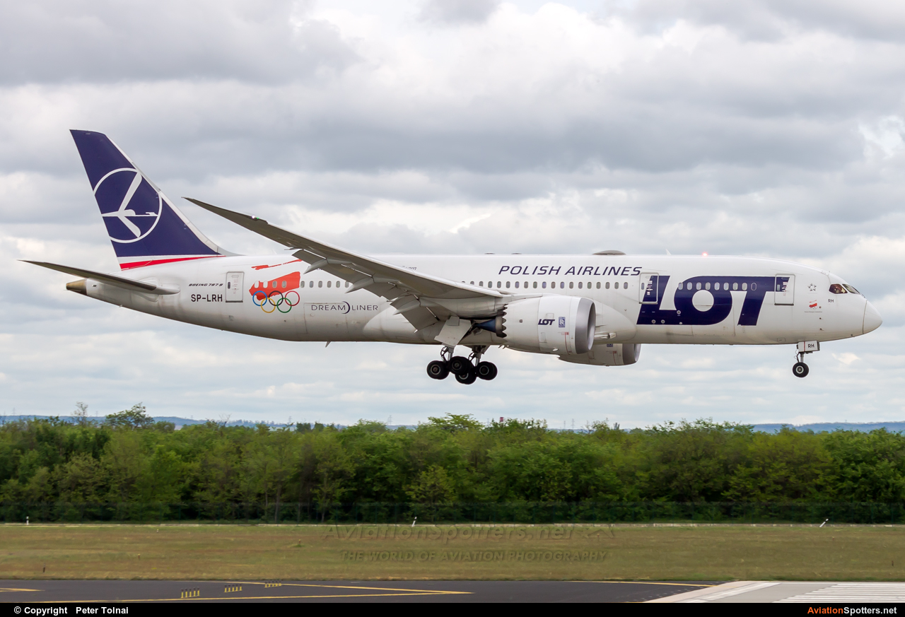 LOT - Polish Airlines  -  787-8 Dreamliner  (SP-LRH) By Peter Tolnai (ptolnai)