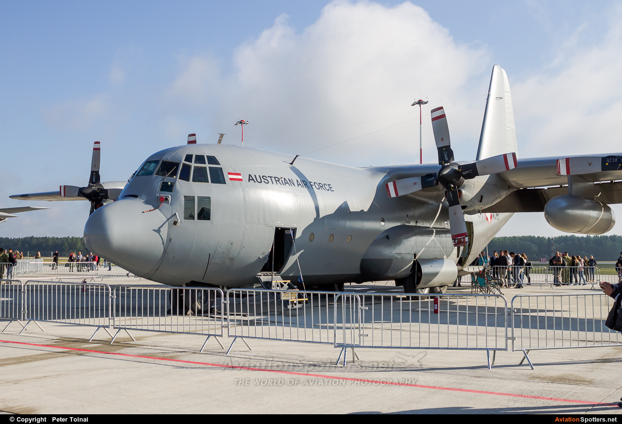 Austria - Air Force  -  C-130H Hercules  (8T-CD) By Peter Tolnai (ptolnai)