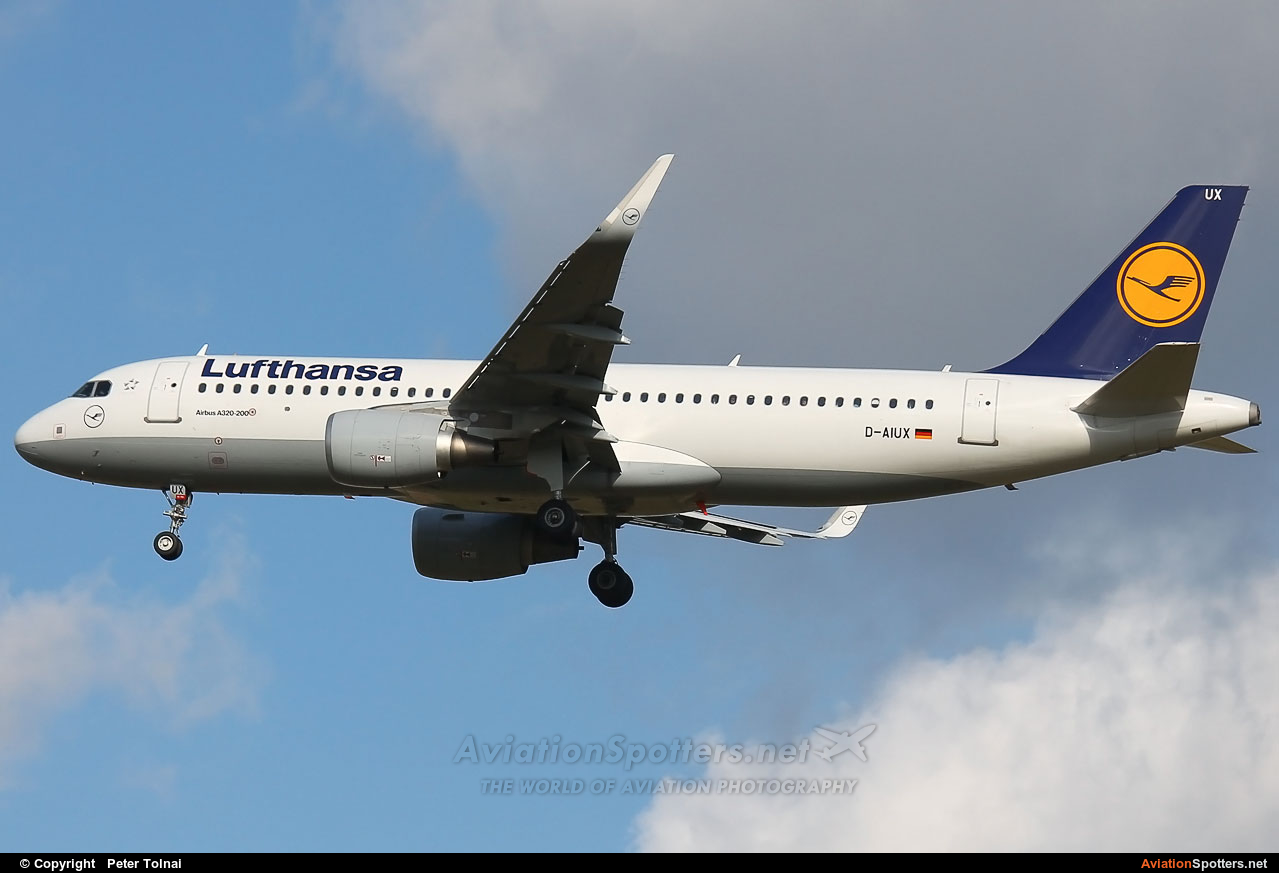 Lufthansa  -  A320-214  (D-AIUX) By Peter Tolnai (ptolnai)