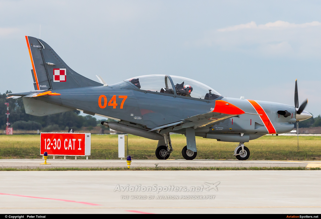 Poland - Air Force : Orlik Acrobatic Group  -  PZL-130 Orlik TC-1 - 2  (047) By Peter Tolnai (ptolnai)