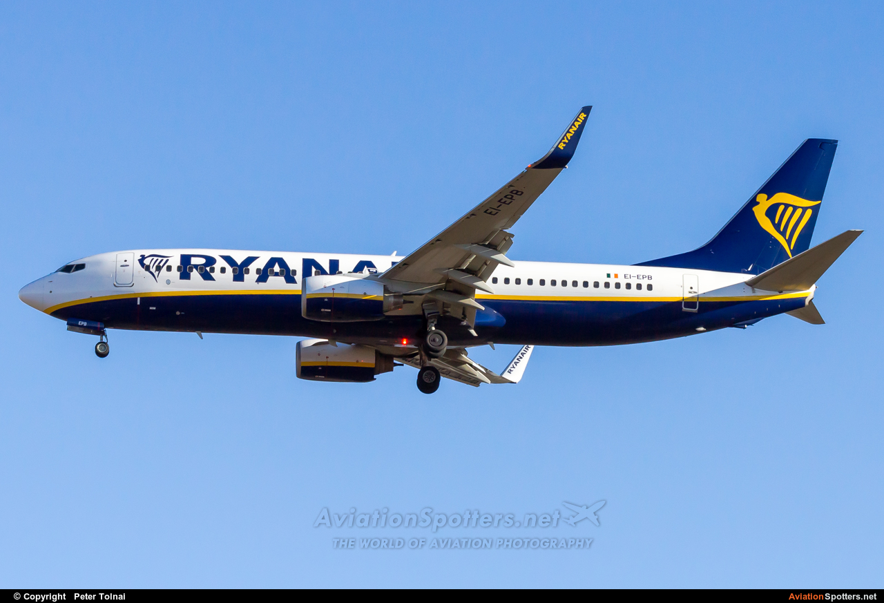 Ryanair  -  737-8AS  (EI-EPB) By Peter Tolnai (ptolnai)