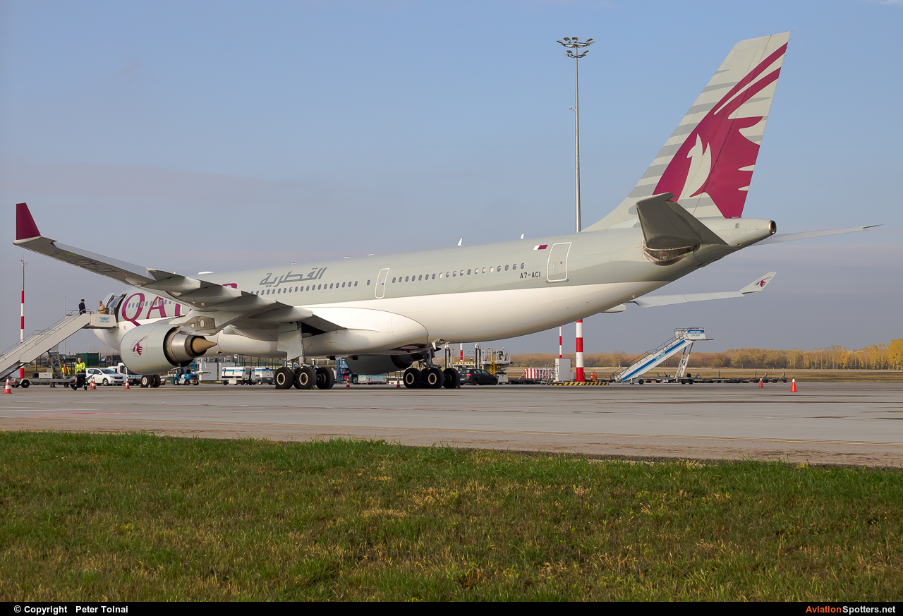 Qatar Airways  -  A330-200  (A7-ACI) By Peter Tolnai (ptolnai)