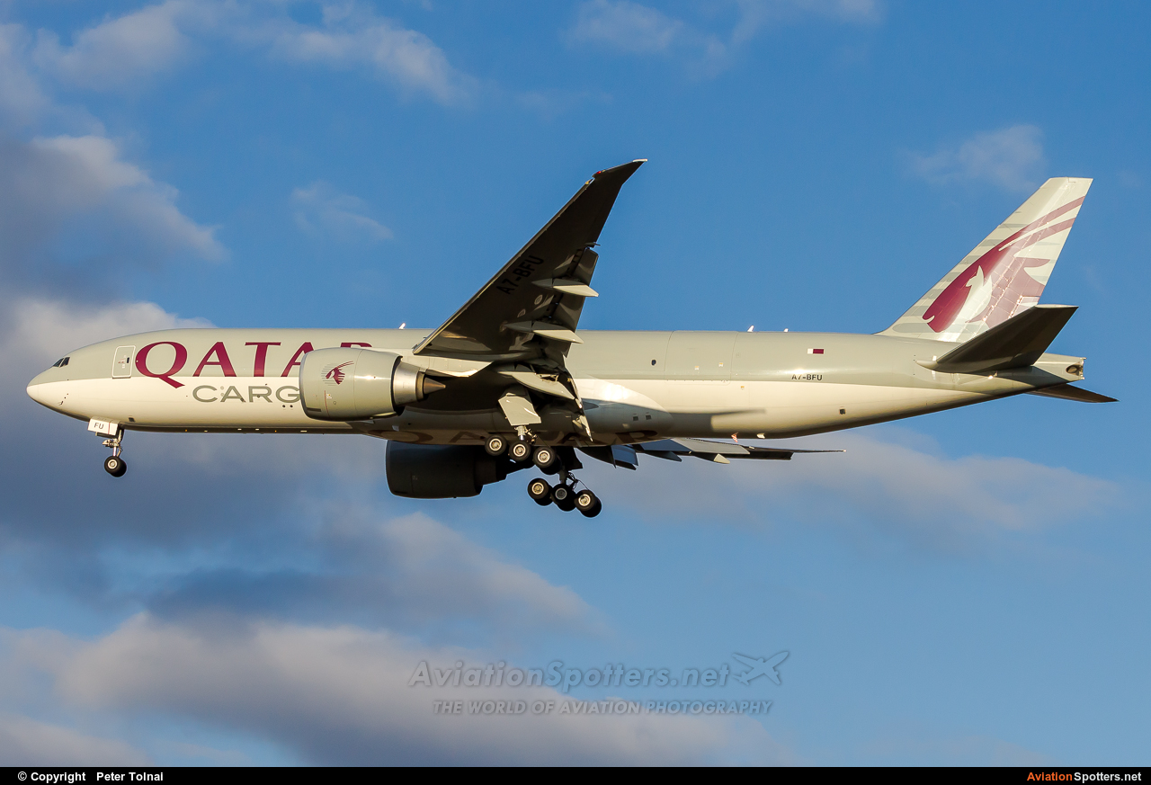 Qatar Airways Cargo  -  777-FFX  (A7-BFU) By Peter Tolnai (ptolnai)