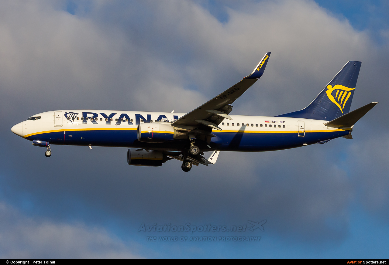 Ryanair  -  737-800  (SP-RKD) By Peter Tolnai (ptolnai)
