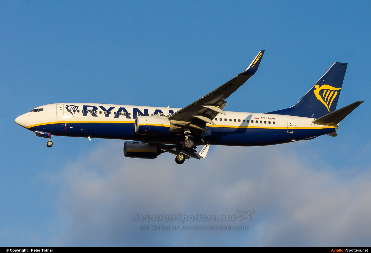 Ryanair  -  737-800  (SP-RSW) By Peter Tolnai (ptolnai)