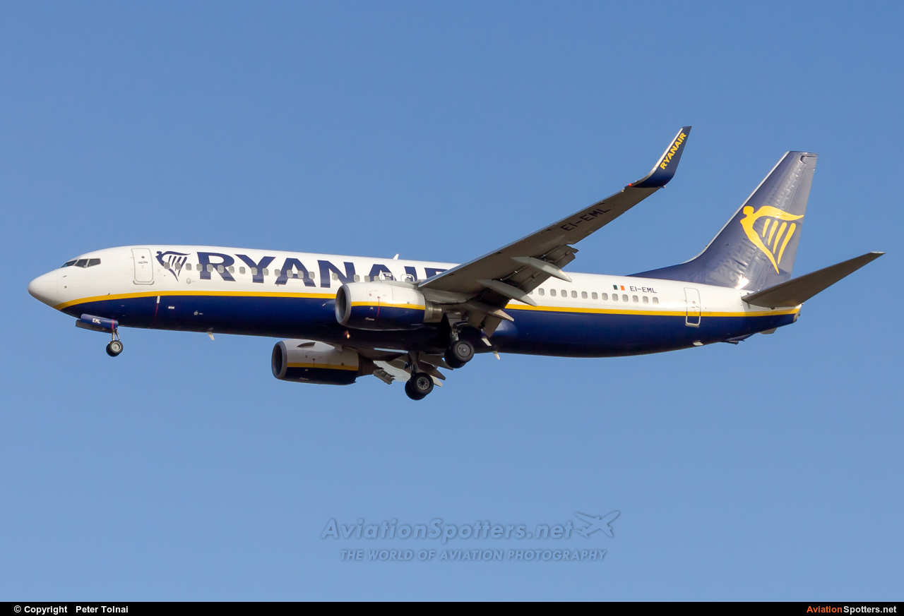 Ryanair  -  737-8AS  (EI-EML) By Peter Tolnai (ptolnai)