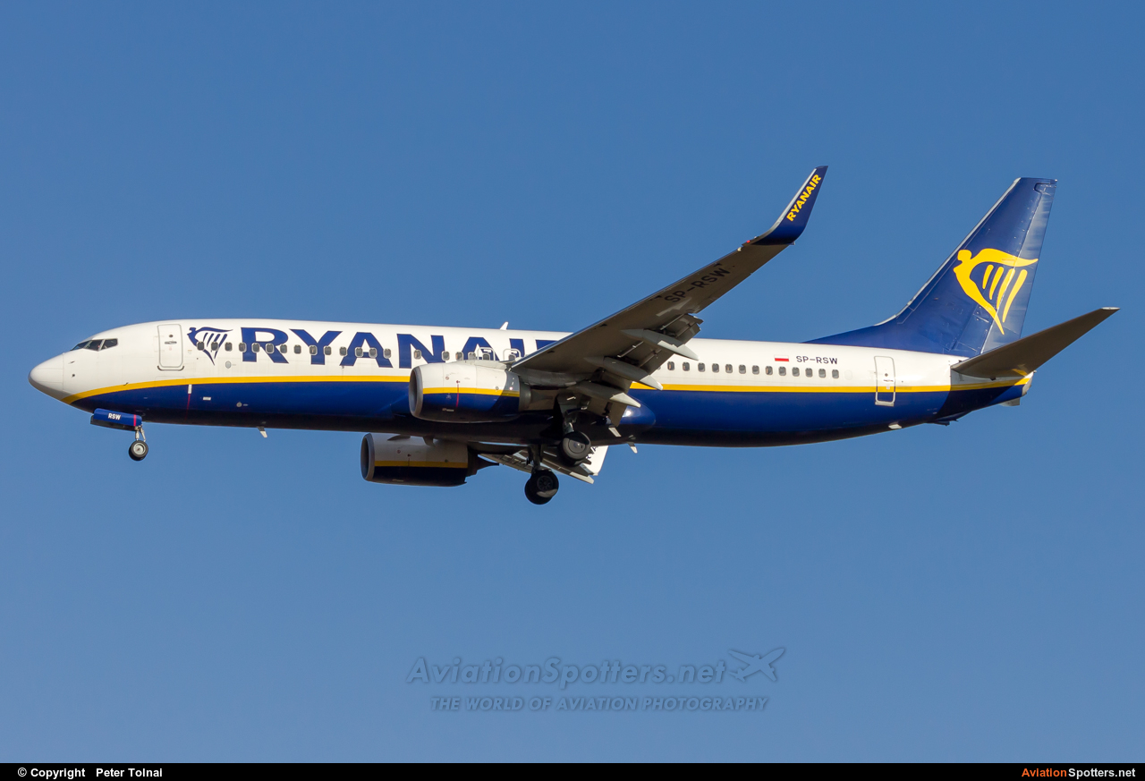 Ryanair  -  737-8AS  (SP-RSW) By Peter Tolnai (ptolnai)