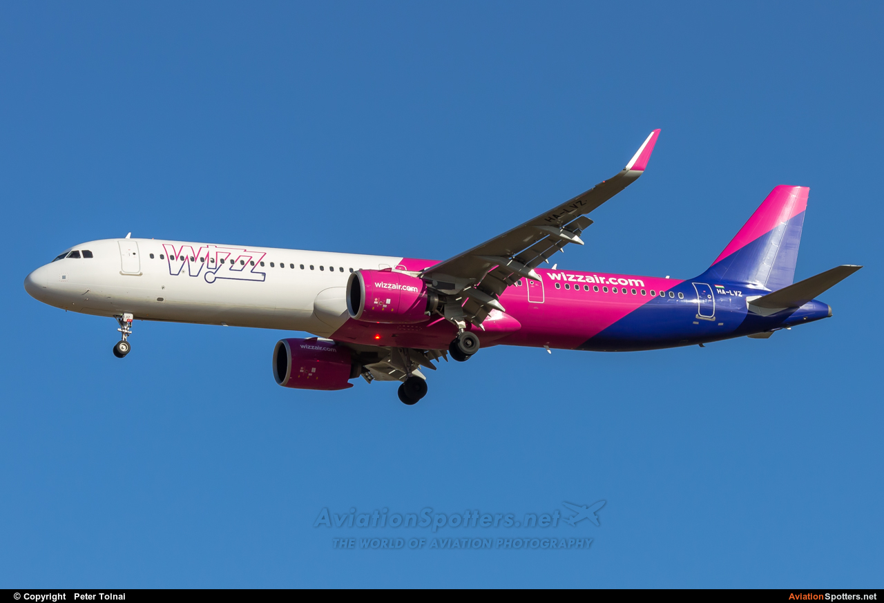 Wizz Air  -  A321  (HA-LVZ) By Peter Tolnai (ptolnai)