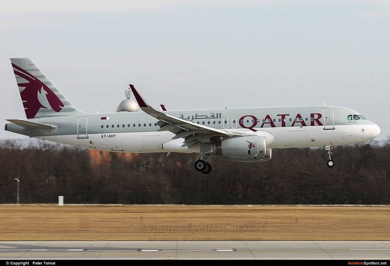 Qatar Airways  -  A320-232  (A7-AHY) By Peter Tolnai (ptolnai)