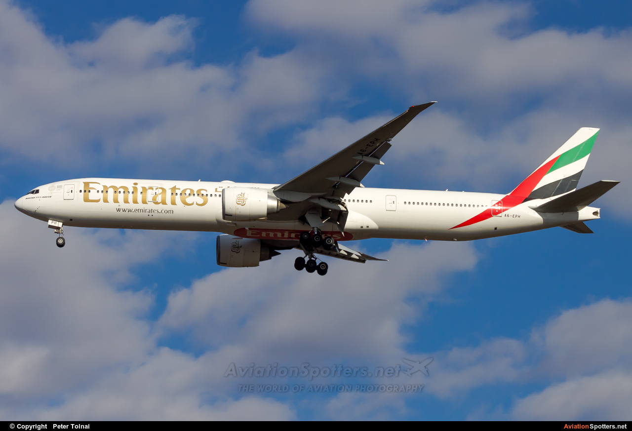 Emirates Airlines  -  777-300ER  (A6-EPH) By Peter Tolnai (ptolnai)