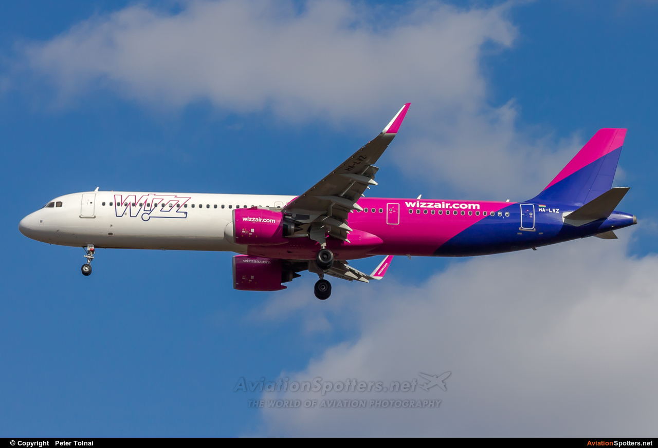 Wizz Air  -  A321  (HA-LVZ) By Peter Tolnai (ptolnai)