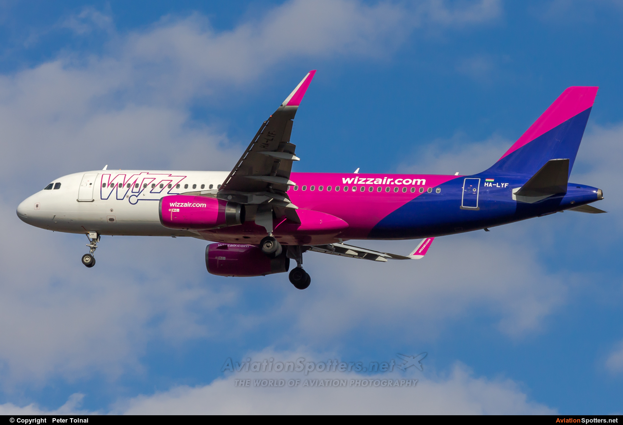 Wizz Air  -  A320-232  (HA-LYF) By Peter Tolnai (ptolnai)